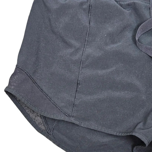 Lululemon Shorts Black Size 4 Mesh On Side Back Zip Pocket Hidden Inside Pocket - Picture 7 of 8